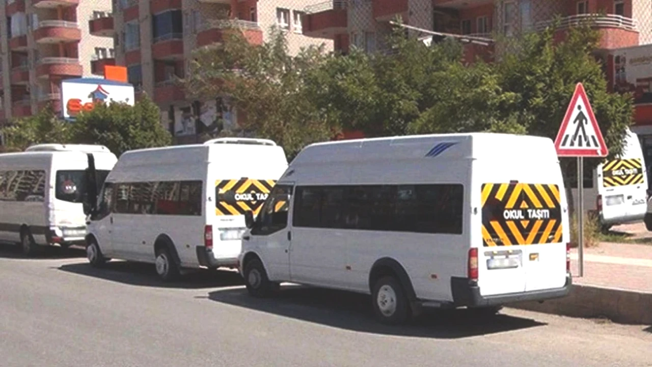 Okula Giden Çocuklar İçin Yeni Zorunluluk! Aileleri Etkileyecek Karar!