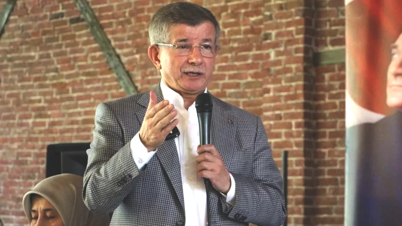 Davutoğlu'ndan Sert Tepki: İsrail Protestocularının Gözaltına Alınması Riyakâr Siyaset!