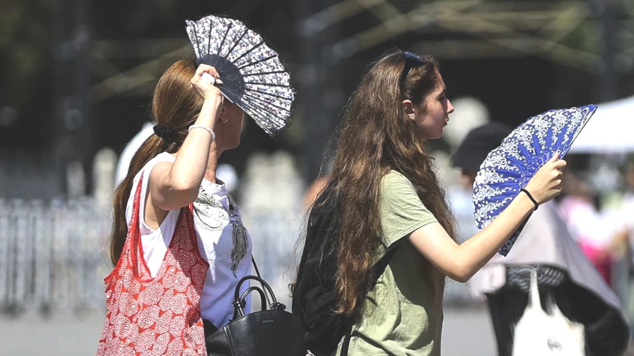 Istanbul'da Sıcak Havalara Dikkat! Hava Durumu Uyarıları ve İpuçları