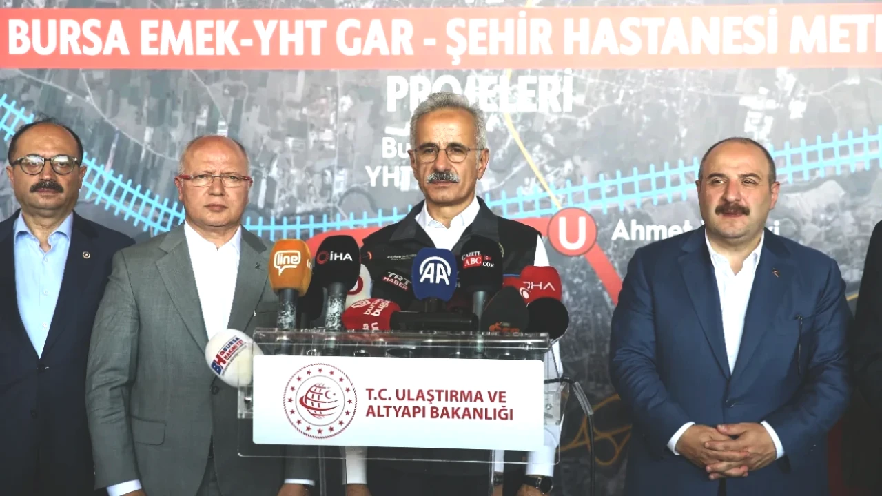Bursa'ya Hızlı Tren Projesi Geliyor! Bakan Uraloğlu Tarih Açıkladı!