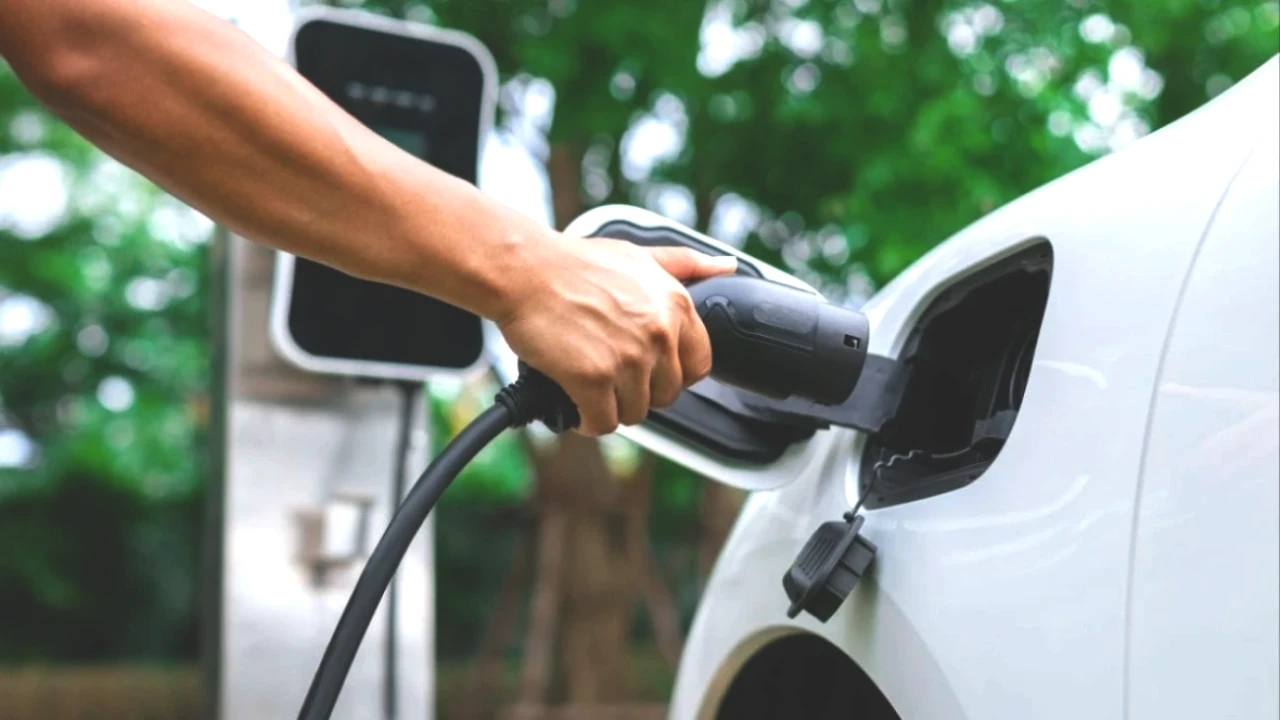 Elektrikli Araç Sahiplerine Müjde! Şarj Fiyatları Güncellendi: En Uygun ve En Pahalı Nerede?