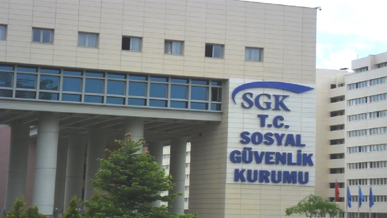 SGK Uzmanı Açıklıyor: Emeklileri Sevindiren Müjdeyi Kaçırmayın!