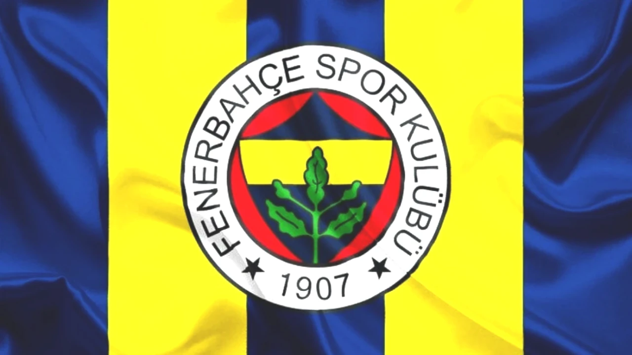 Fenerbahçe'den Transfer Hamlesi! Deneyimli Futbolcu Bu Gece İstanbul'a Uçuyor!