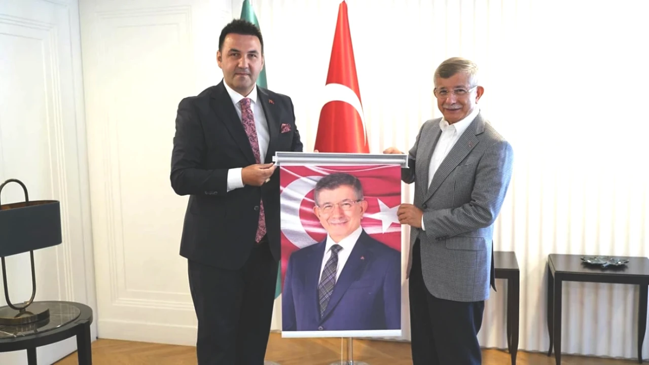 Türk Girişimcilerden Davutoğlu'na Ziyaret: Yerel Kalkınma İçin Küresel Adımlar!
