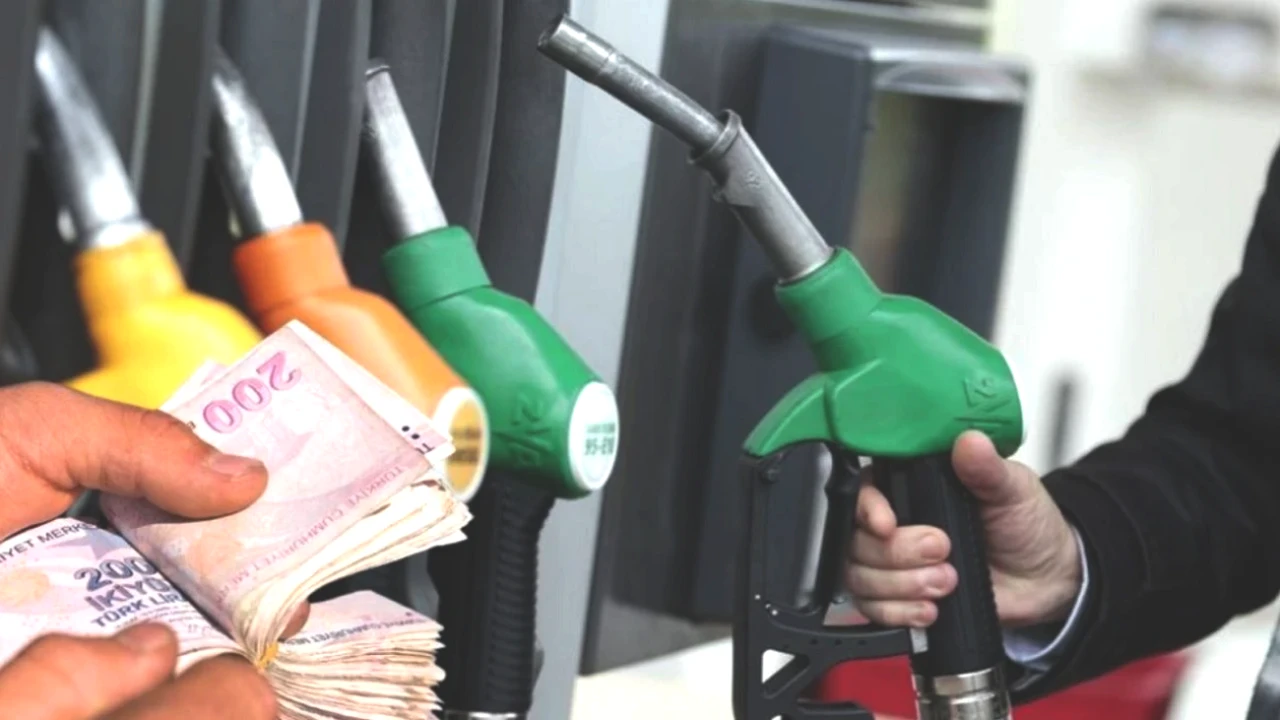 Benzin ve Motorin Fiyatlarına Şok Zam! Yeni Rekor Geliyor!