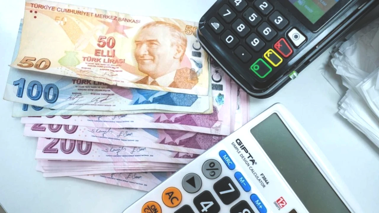 Emeklilere Müjde! Maaş Taşıyanlara 27.000 TL Ağustos Promosyonu Fırsatı!