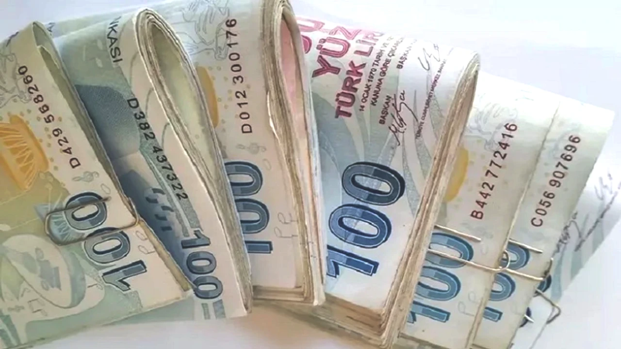 Memur Zammı İçin Heyecan Verici Pazarlıklar Başladı! Talepler ve Tahminler Arasındaki Fark Ne?