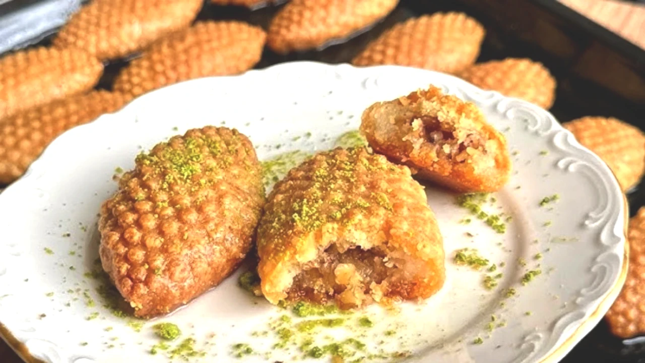 Kalburabastı Tarifi ile Sofralarınızı Şenlendirin! Püf Noktaları ve Uzman İpuçları burada!