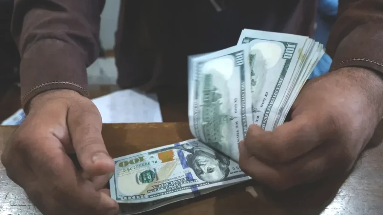 Döviz Kurlarında Şok Gelişme! 9 Ağustos 2025 Dolar, Euro ve Sterlin Fiyatları Açıklandı