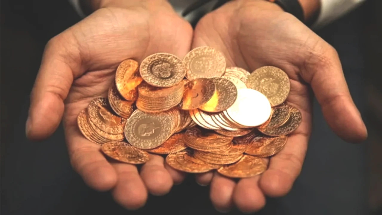 Altın Fiyatlarında Şaşırtan Değişim! Pazartesi İçin Kritik Karar Açıklandı